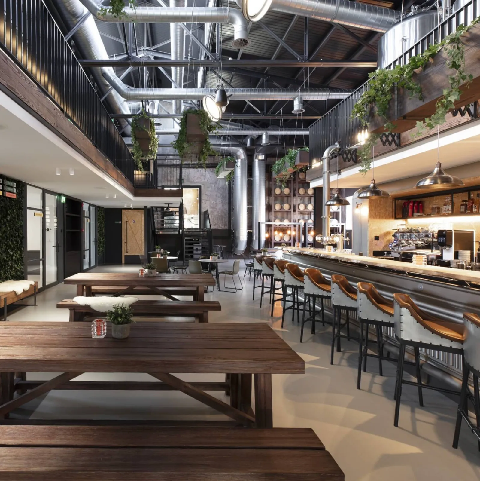 Het interieur van de KVL brouwerij in Oisterwijk, waar ZwaarVet kantoor houdt
